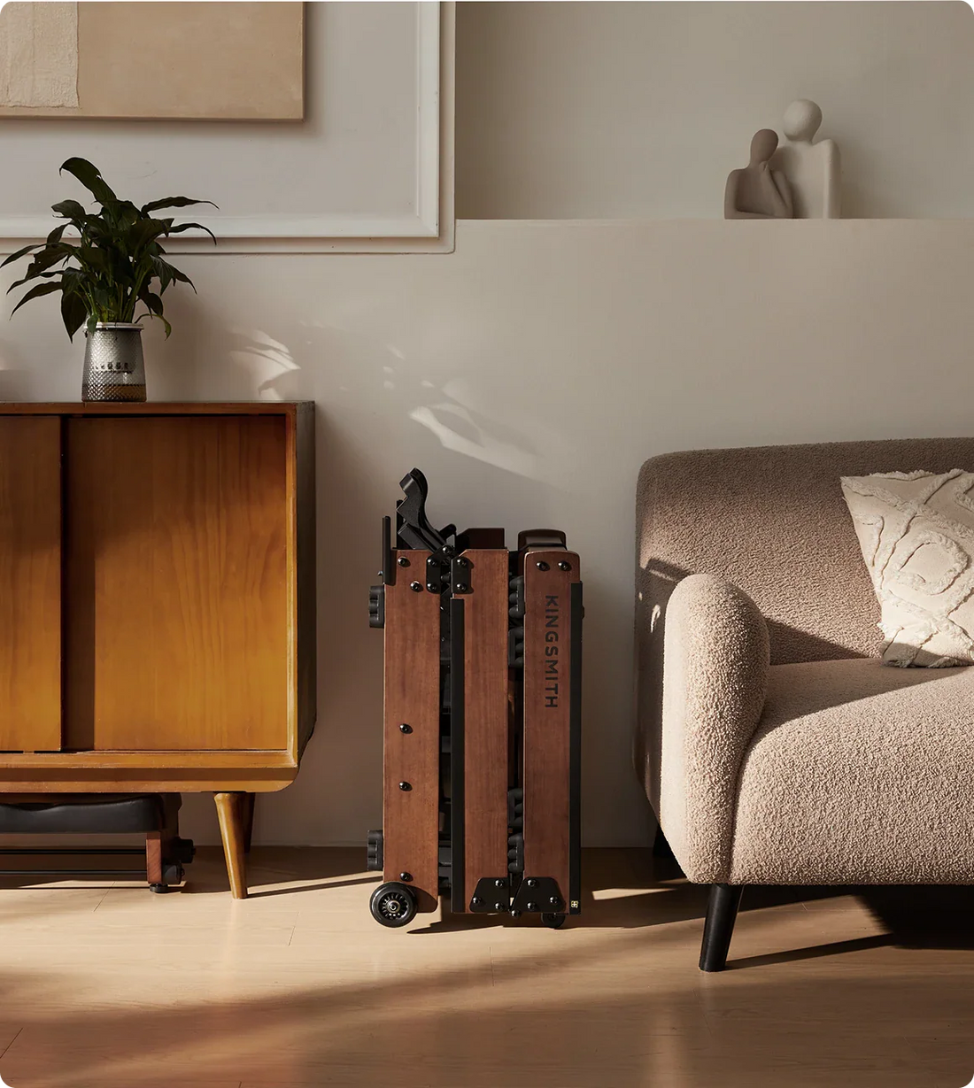 TRIFOLD™ COMPACT STORAGE
